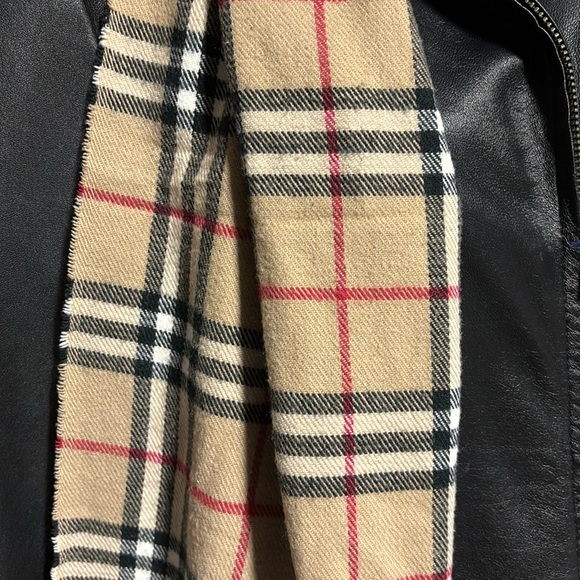 Burberry Cashmere Scarf traditional check print - Picture 2 of 14